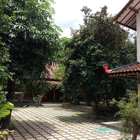 Sonosewu Guesthouse Yogyakarta Dış mekan fotoğraf