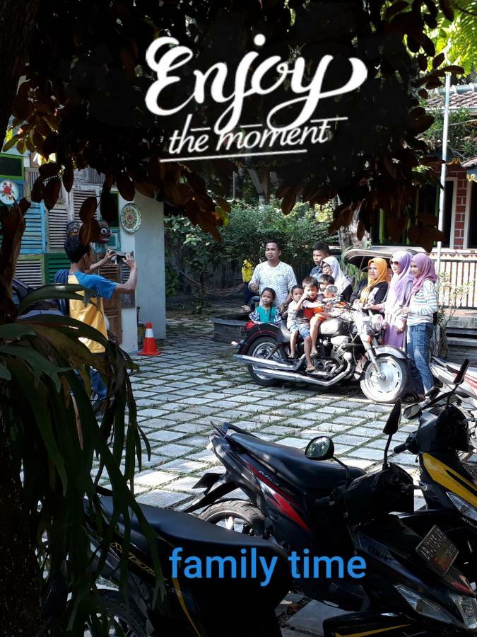 Sonosewu Guesthouse Yogyakarta Dış mekan fotoğraf